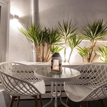 Fira-cave-sleeps 10-parking-pool-breakfast Holiday home Fira (Santorini)
