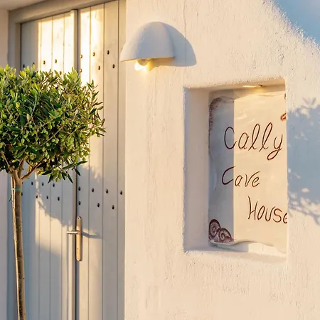 Fira-cave-sleeps 10-parking-pool-breakfast Holiday home Fira (Santorini)