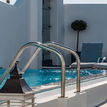 Fira-cave-sleeps 10-parking-pool-breakfast * Fira (Santorini)